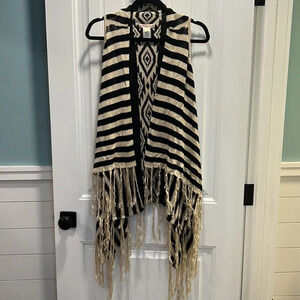 It’s Our Time Fringy Sweater Vest in Tan and Navy.‎ Size Medium. NWT.